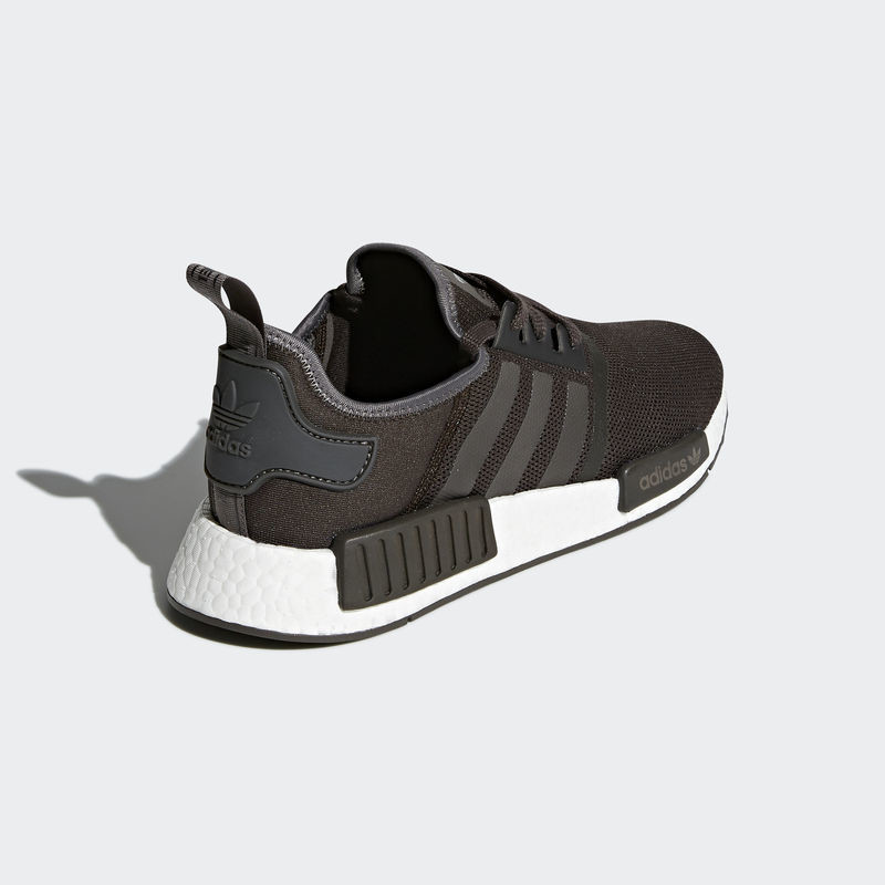 Nmd store trace grey